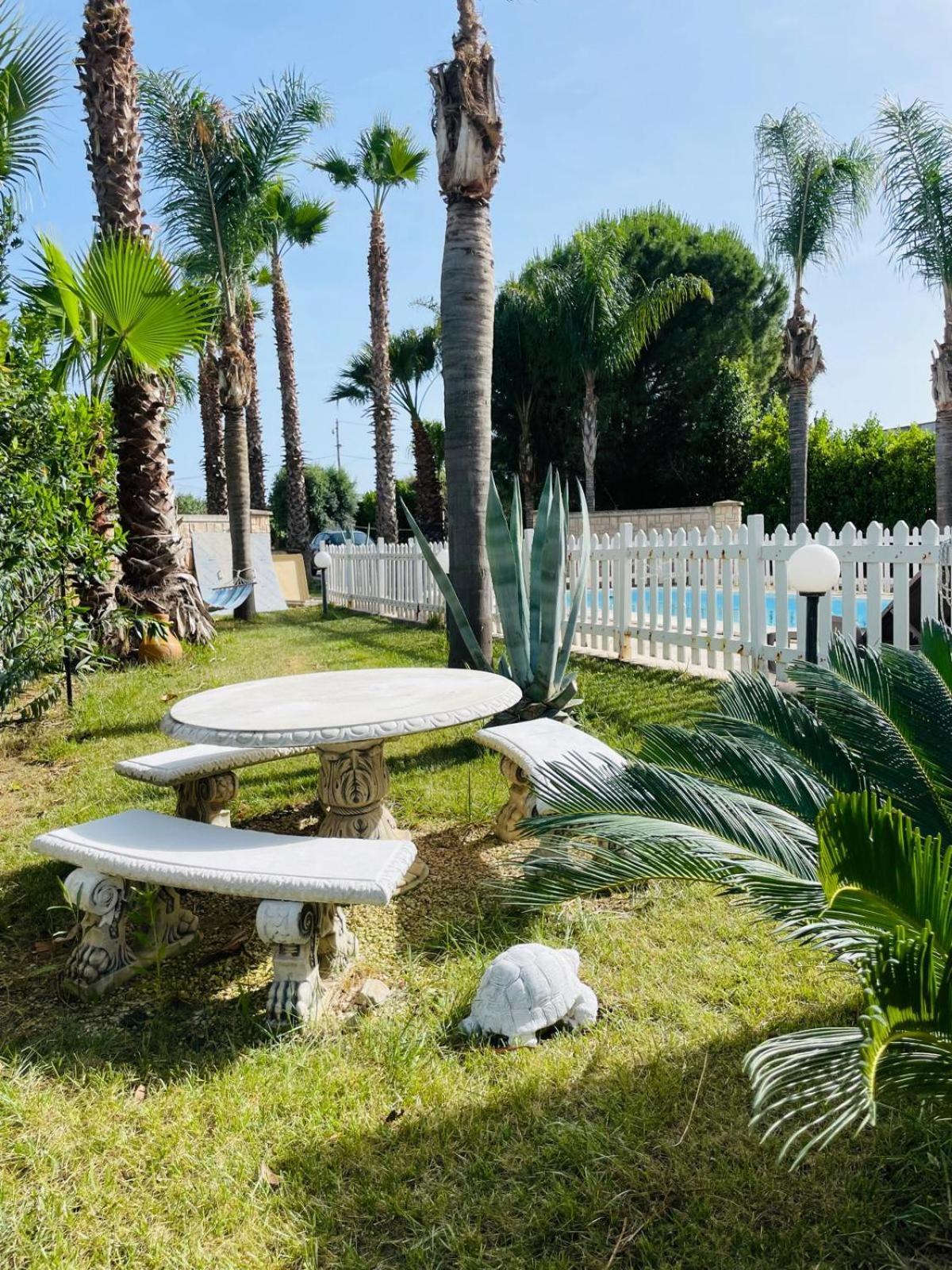 Pupillo Casa Vacanza Villa Francavilla Fontana Esterno foto